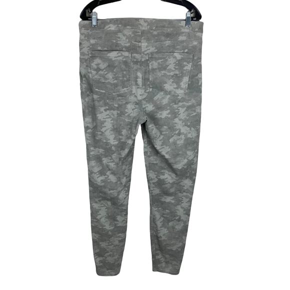 Spanx Camo Jean-ish Ankle Leggings Style 20018R Size 1X EUC Slimming Faux Pocket - Picture 3 of 10